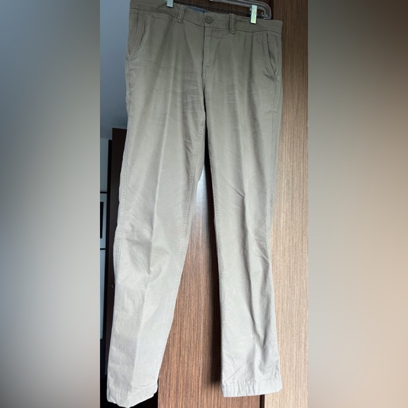 The best KHAKIS you might ever wear - Picture 4 of 11